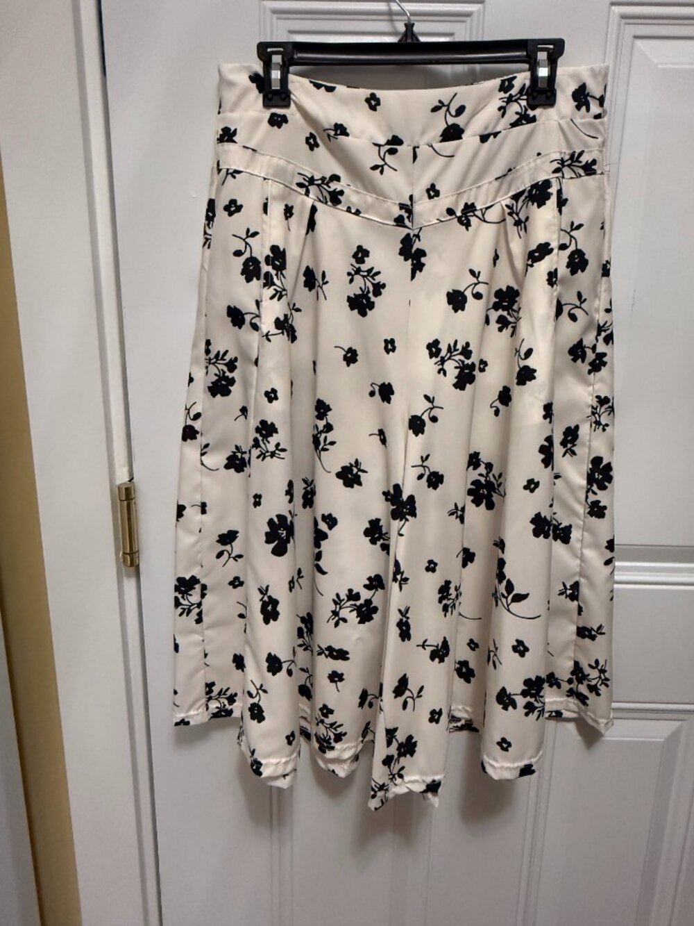 B&W Floral Culottes Pants